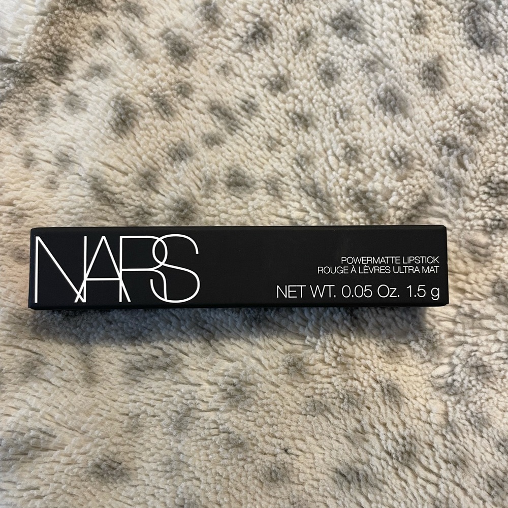NARS Powermatte Lipstick Shade American Woman - Picture 5 of 5